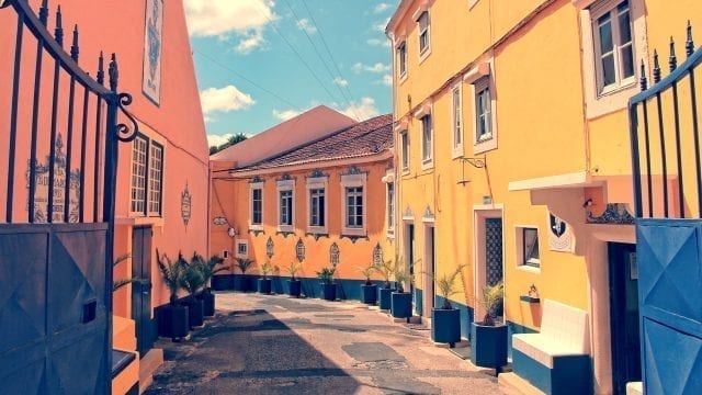 https://beportugal.com/wp-content/uploads/2019/01/property-in-portugal-640x360.jpg