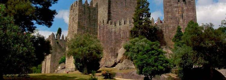 guimaraes castle