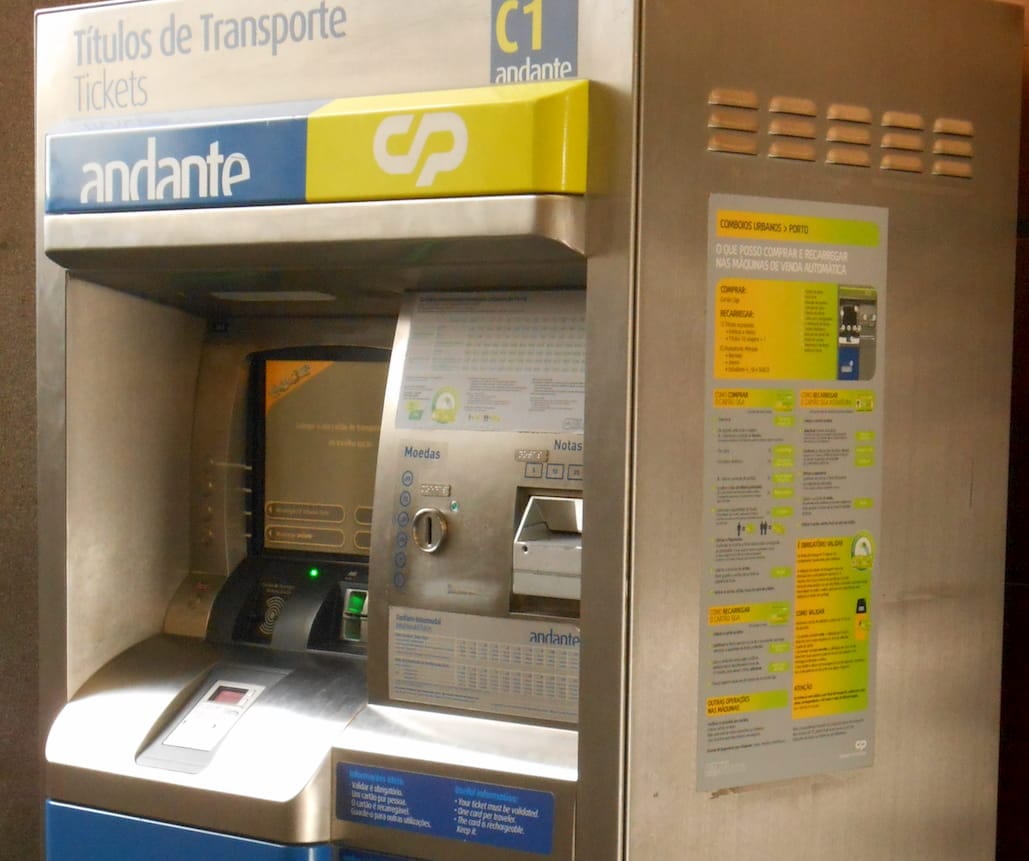 Porto Metro Ticket Selling Machine
