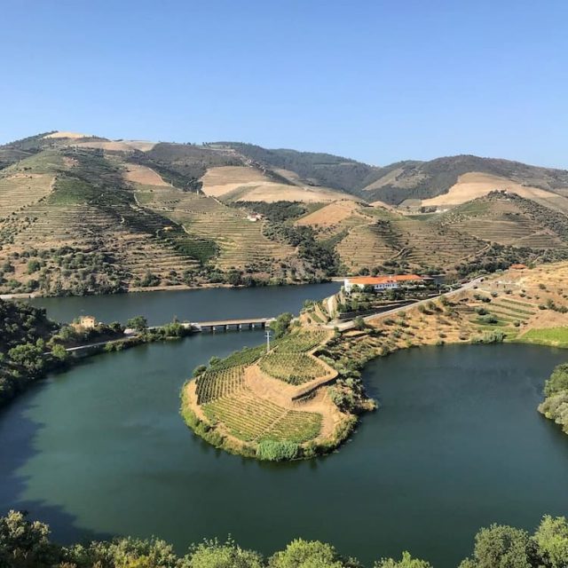 douro-valley-portugal-in-october